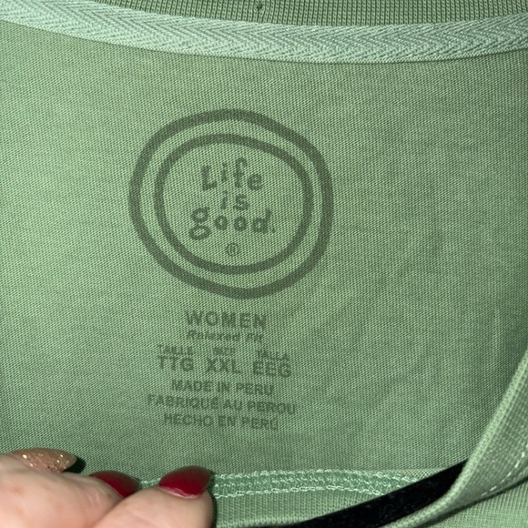 NWT Life is Good Women’s XL Long Sleeve Sage Green Dog Autumn Leaves Graphic Tee - Picture 4 of 5